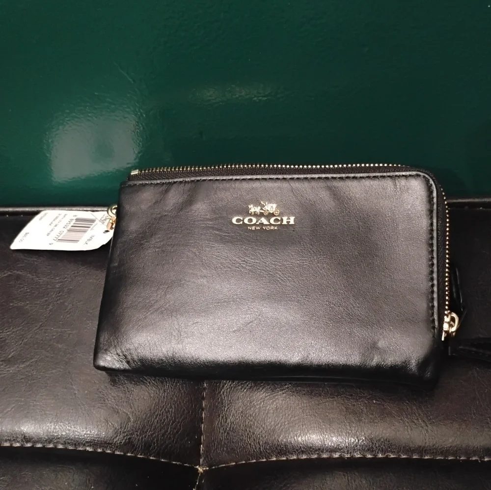 Coach Smooth Leather Double Corner Zip Black F64581 NWT